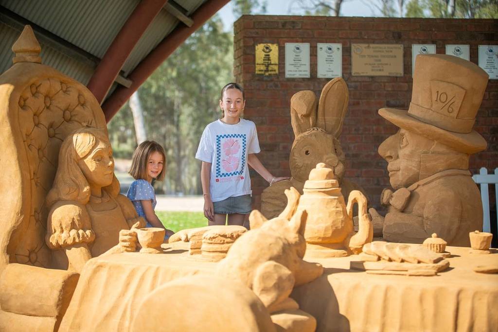 Curiouser And Curiouser! A 2.5 Kilometre Sand Sculpture Trail Inspired By Alice In Wonderland Is Now Winding Along The Murray River