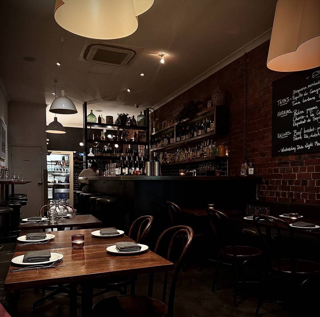 inside Anada restaurant