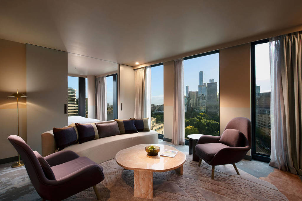 suite available at Mercure Melbourne La Trobe Street