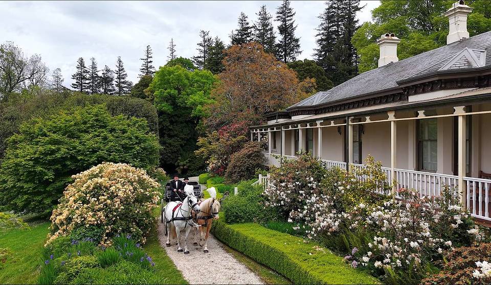 A 150-Year-Old Mansion That’s Just One Hour Away From Melbourne Is Hosting A Grand Victorian Ball, Complete With Horse-Drawn Carriages And Waltzing