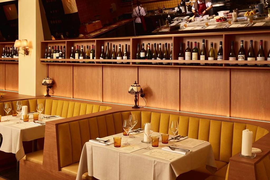 booths and warm tones at Spaghetti Club