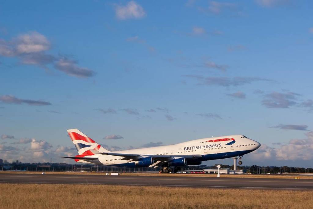 Melbourne to London flight