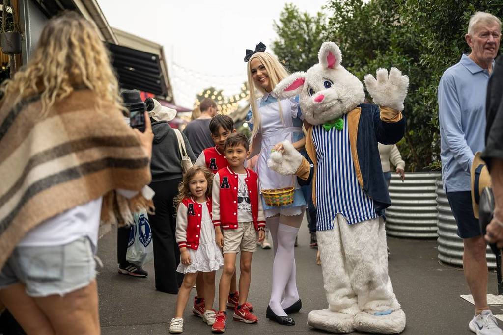 easter queen vic market