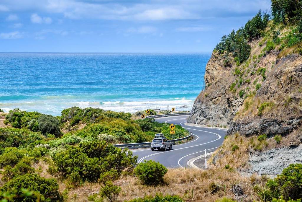 driving in victoria on highways