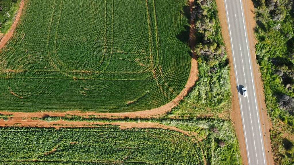 driving on roads in western australia