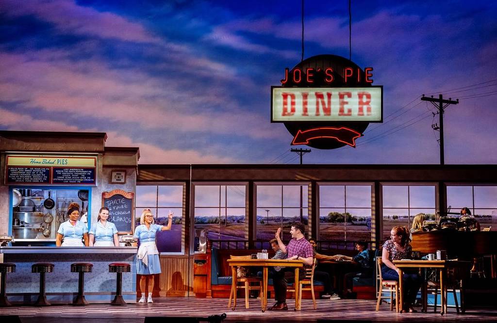 Canadian cast in Waitress the musical
