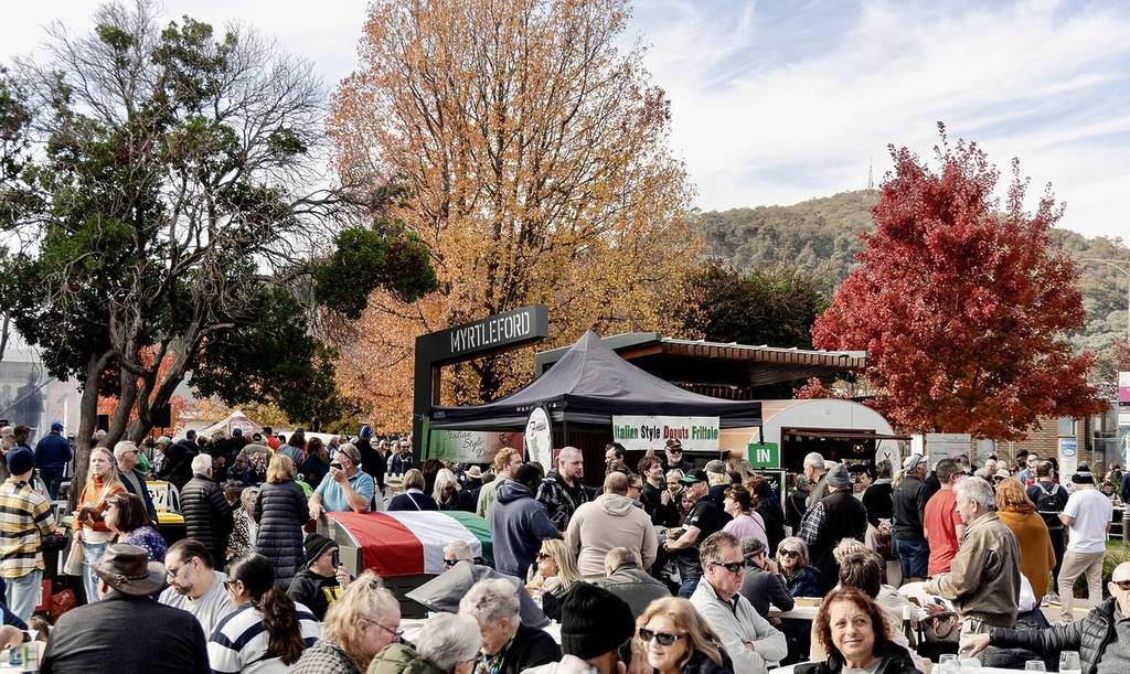 crowd enjoying La Fiera Italian Festival in Myrtleford