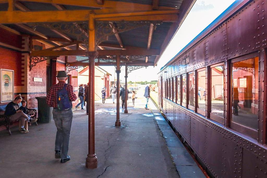 people on the platform at Daylesford railway station