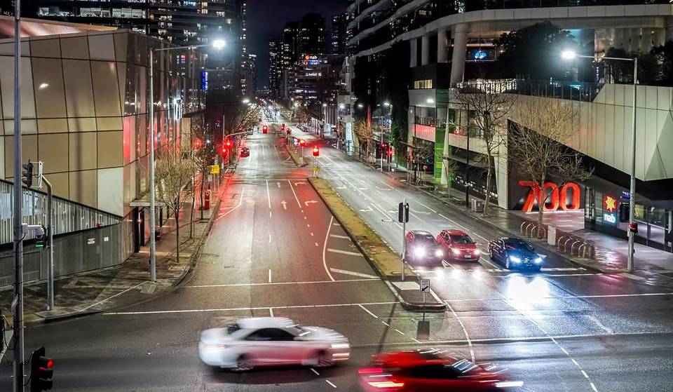 Yellow lights, trams and u-turns: the surprising Victorian road rules Melbourne drivers are still failing in 2026