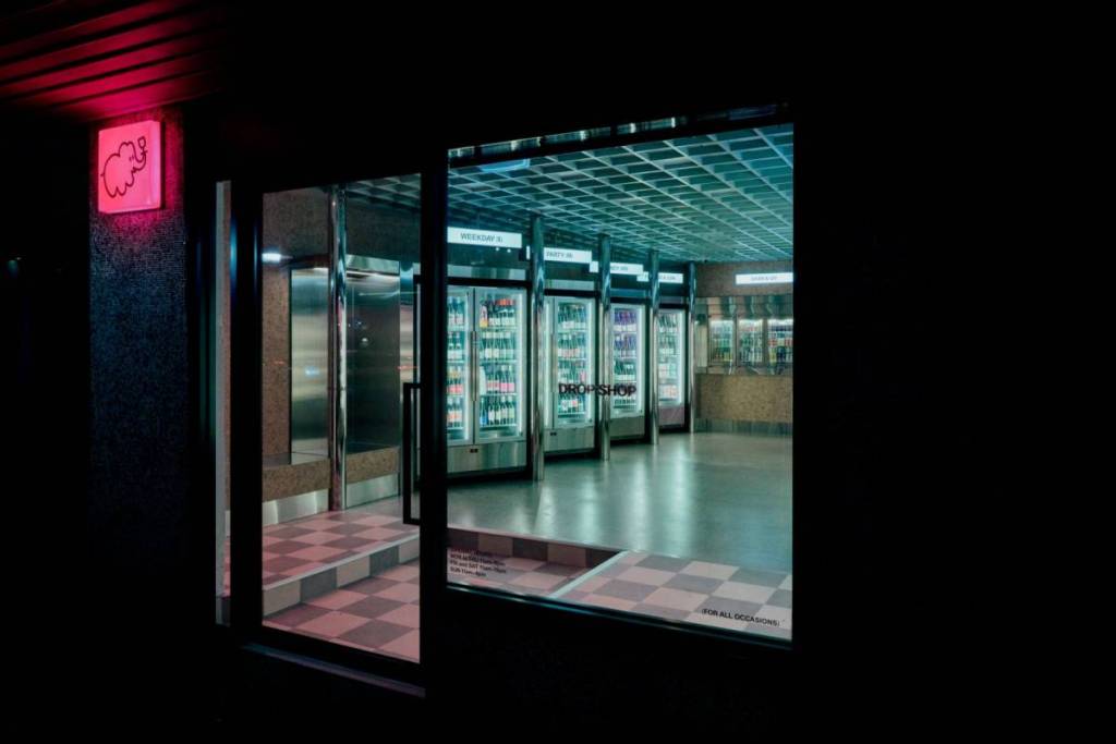 drop shop at night in melbourne