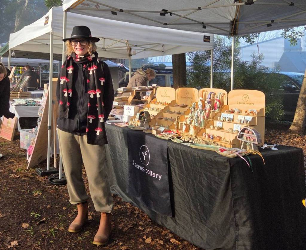 2 Acres Pottery stall at the bendigo witches market this weekend