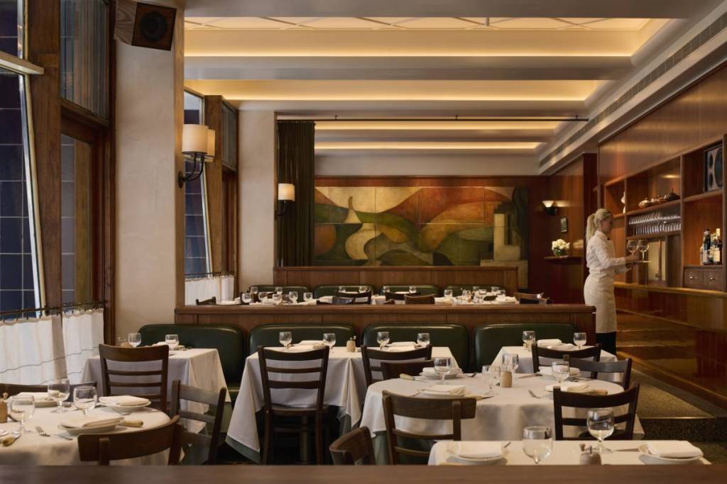 the dining room at Côte Basque