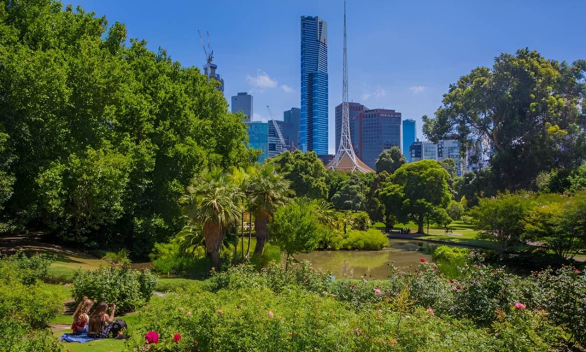 Melbourne is set to record its warmest first day of spring in five years — hitting 22°C after a historically mild winter season