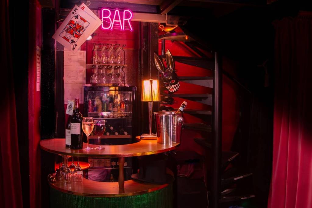 the little bar at Piccolo Teatro