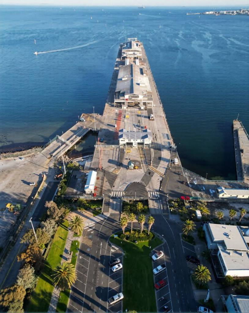 1854 station pier reopen in melbourne