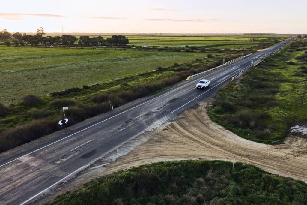 car driving on Loddon Highway