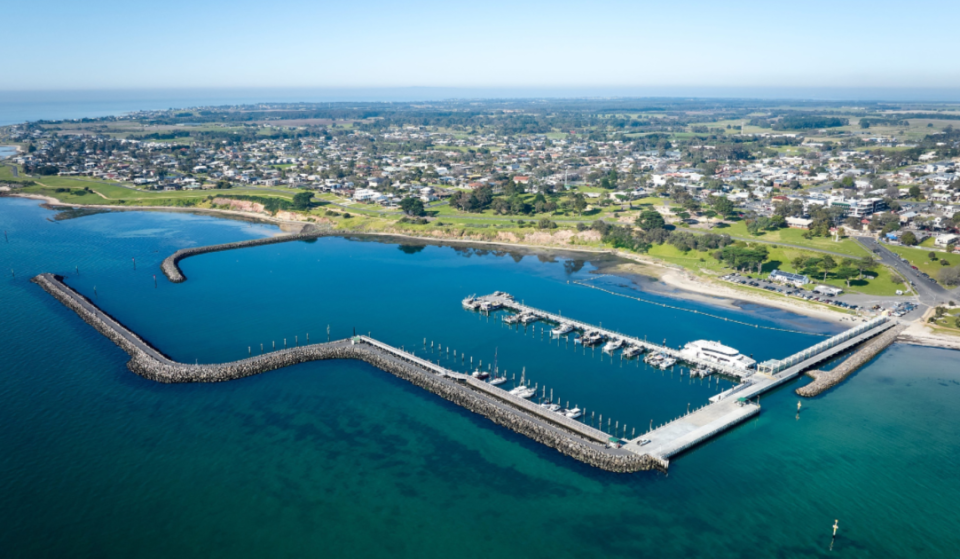This historic coastal town is an affordable spring alternative to the Mornington Peninsula — with fresh blue mussels and 1880s heritage architecture just 70 minutes from Melbourne by ferry