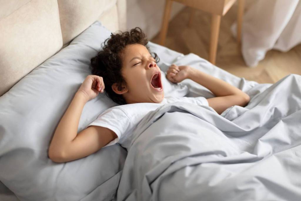 child waking up in melbourne, victoria after daylight saving starts