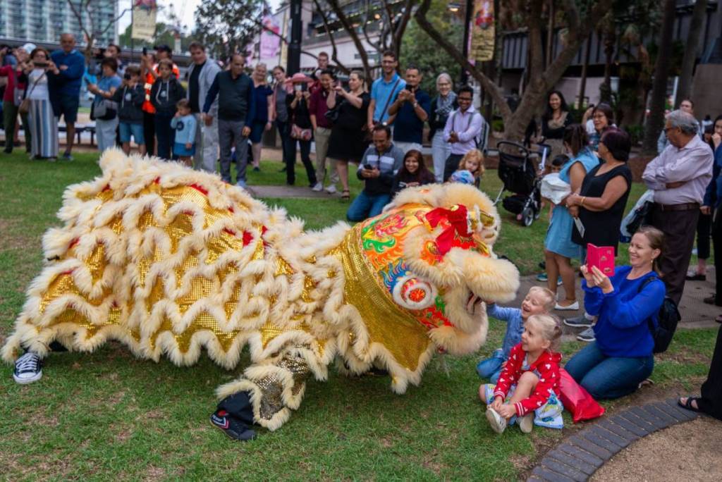 traditional activities for kids at melbourne moon fest market at docklands