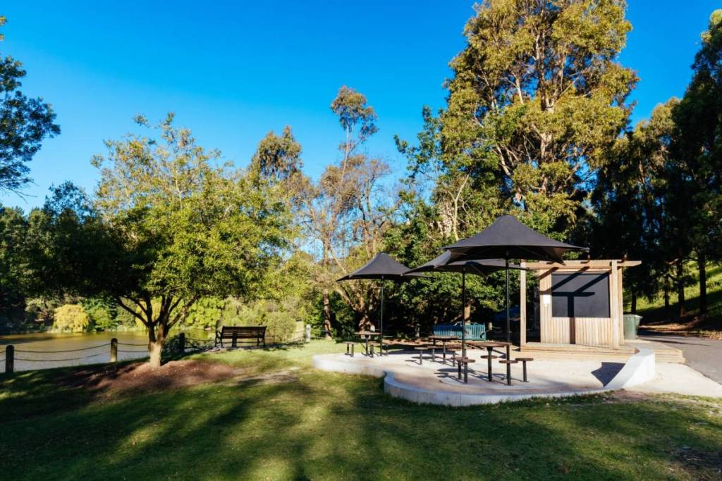 picnic area in Wilson Botanic Park