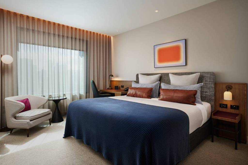 next hotel melbourne
