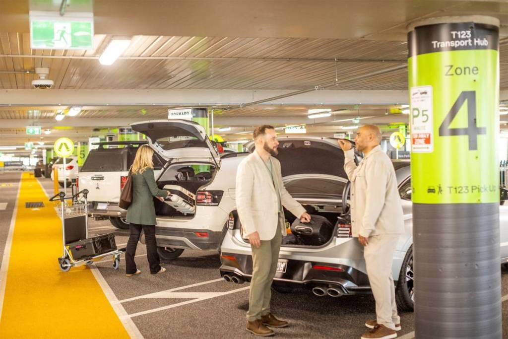 pick up zone at melbourne airport's new T123 transport Hub