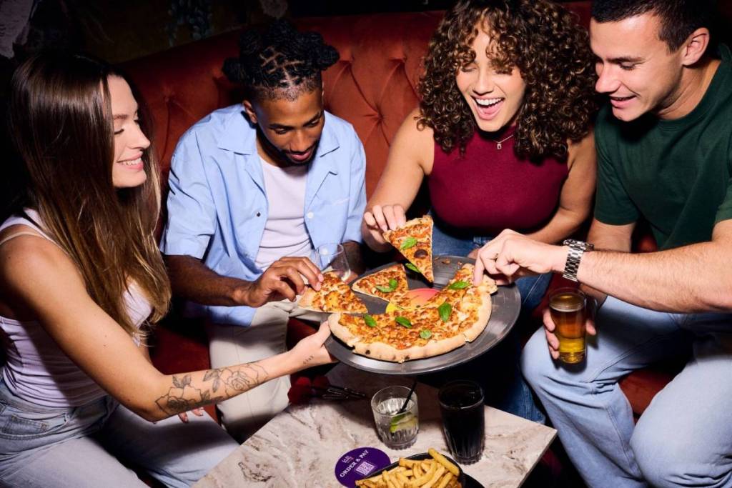 la di darts, new darts social bar in melbourne