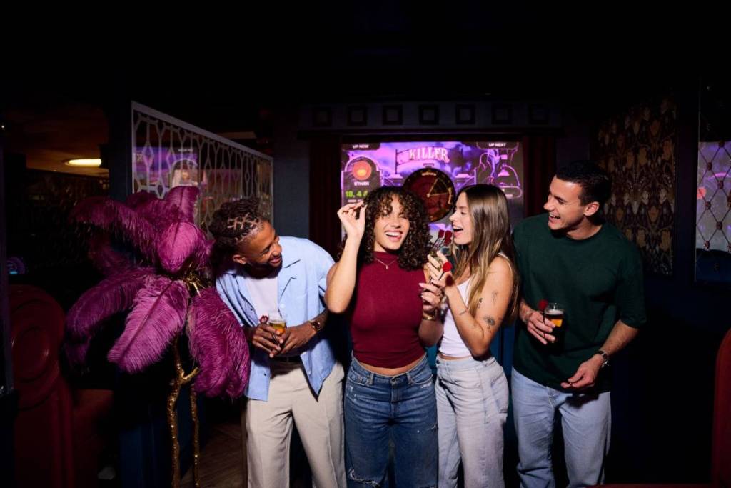 la di darts, new darts social bar in melbourne