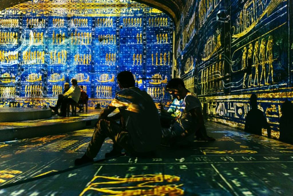 A 360 degree projection show at Treasures of Tutankhamun.