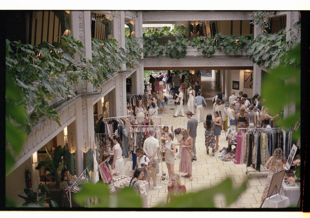 Marché aux puces de Little River au Mayfair House Hotel & Garden