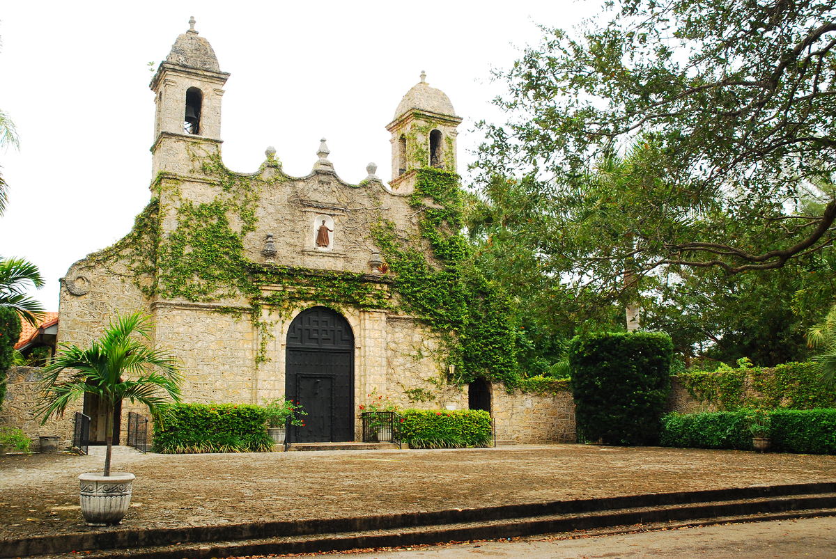The Plymouth Congregational Church in Coconut Grove, Florida was constructed by one man using non mechanized hand tools
