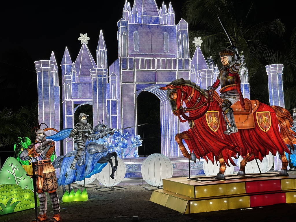 Chevaliers de Luminosa et lanternes de château