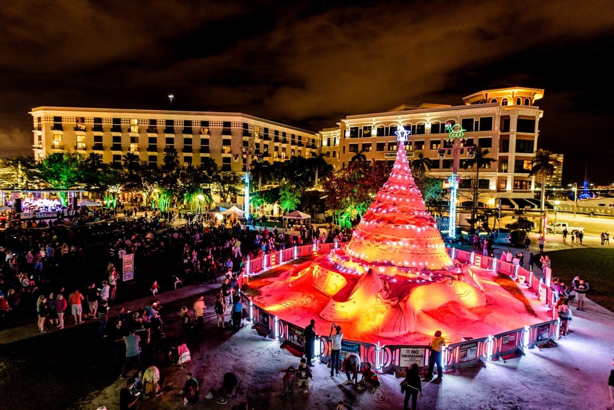 Take A Look About Christmas Lights West Palm Beach