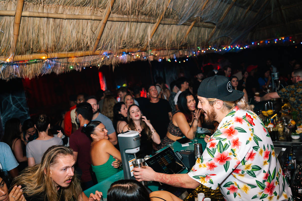 The Dead Flamingo busy crowd