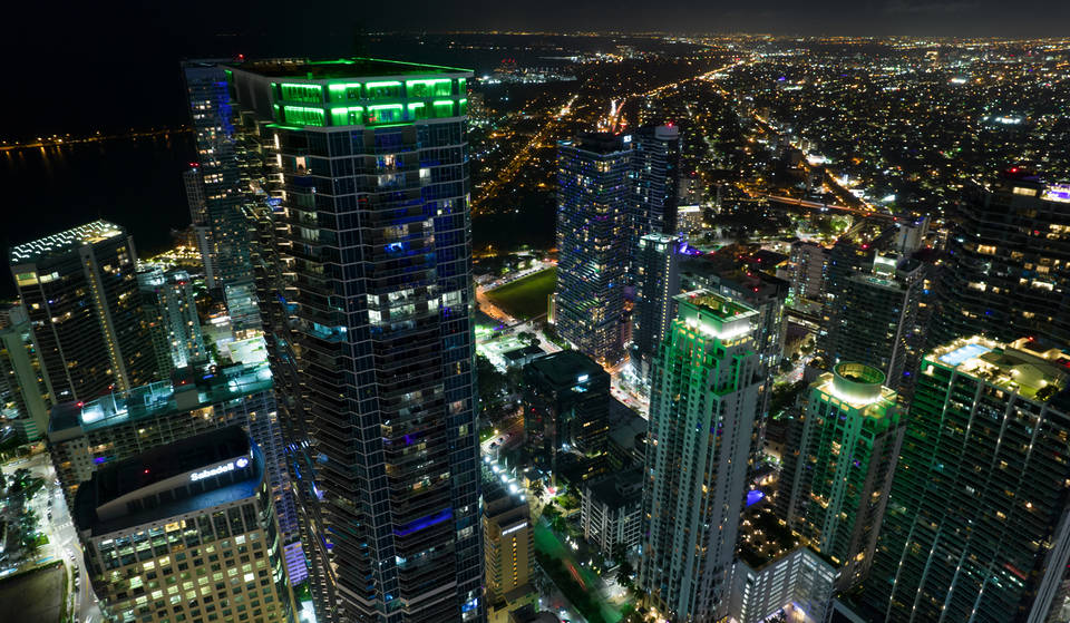 The Tallest Building In Miami Stretches 868 Feet Into The Sky