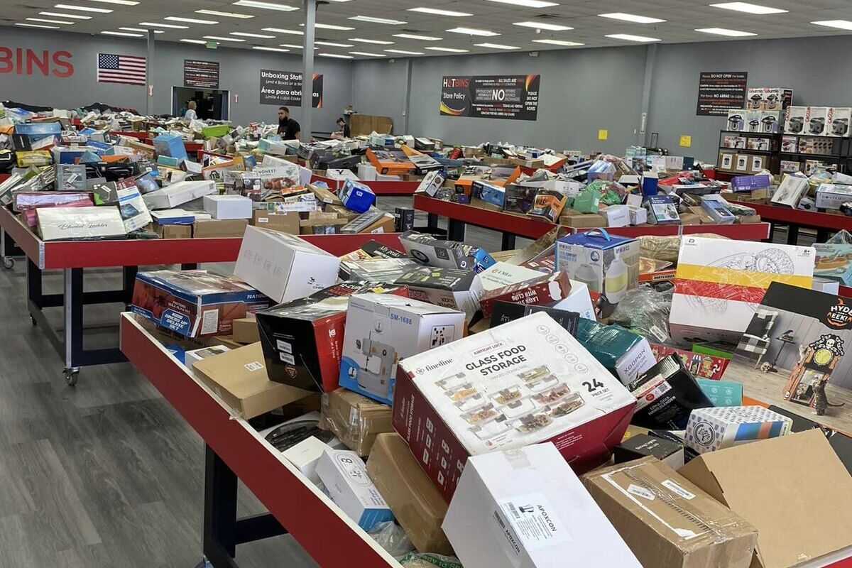 You Could Find An IPhone For Just 12 At This Hialeah Store