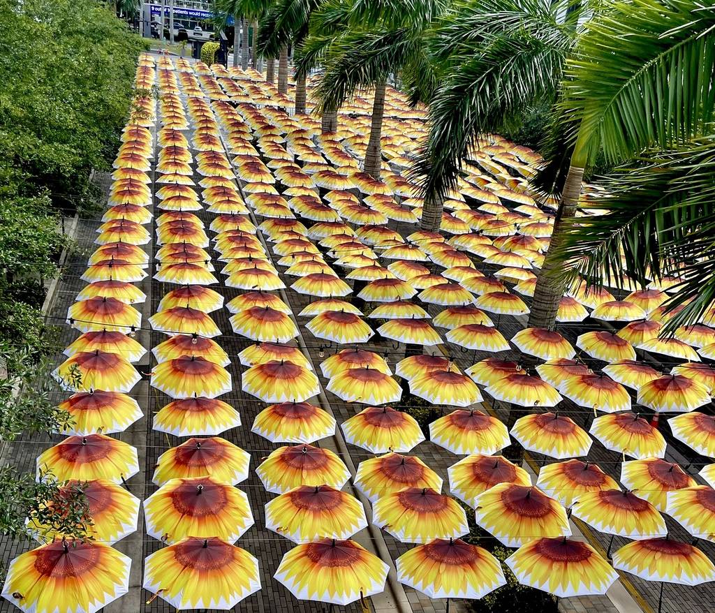 A Thousand Sunflower Umbrellas Have Taken Over CityPlace Doral