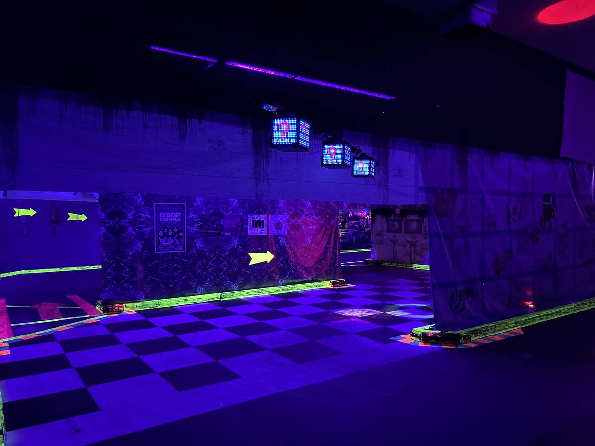 Battle Racing neon track