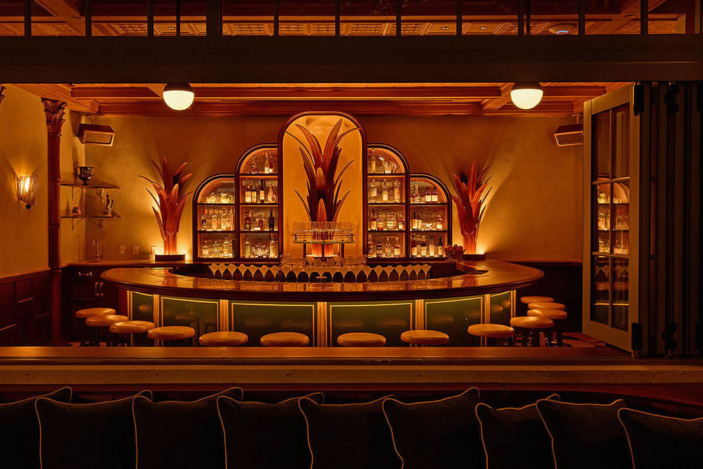Sunny's Miami dining room bar