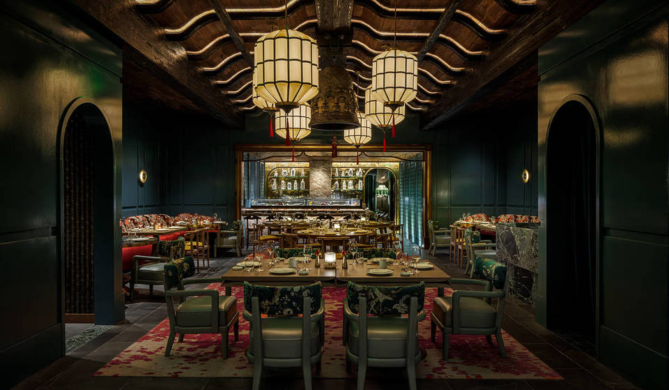 Este lujoso restaurante de Miami Beach, decorado con obras de arte japonés, acaba de ser nombrado uno de los más bellos del mundo.