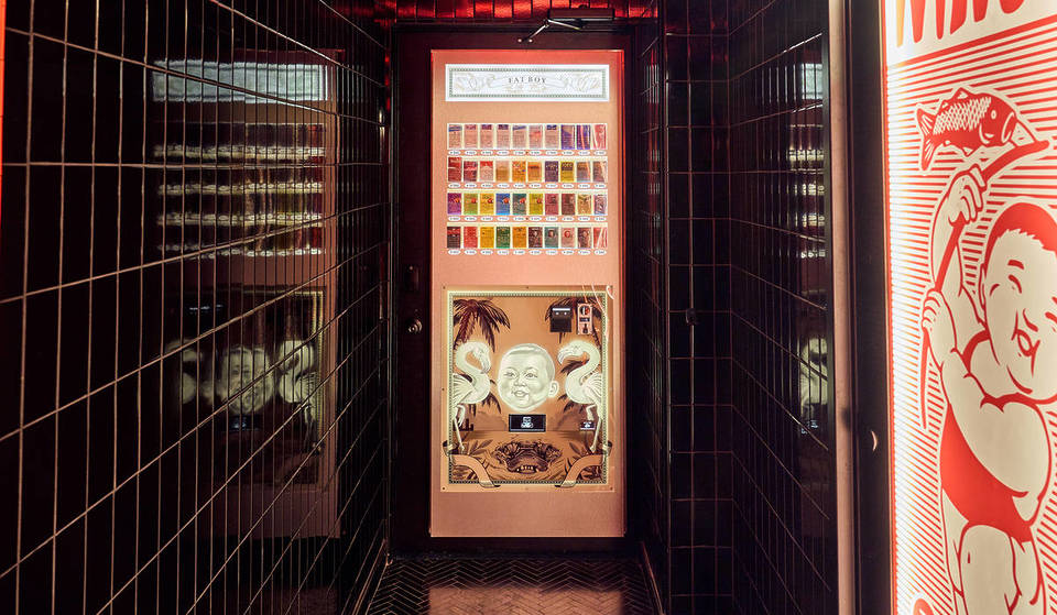 O mais ousado novo restaurante de sushi de Wynwood está escondido atrás de uma máquina de cigarros antiga