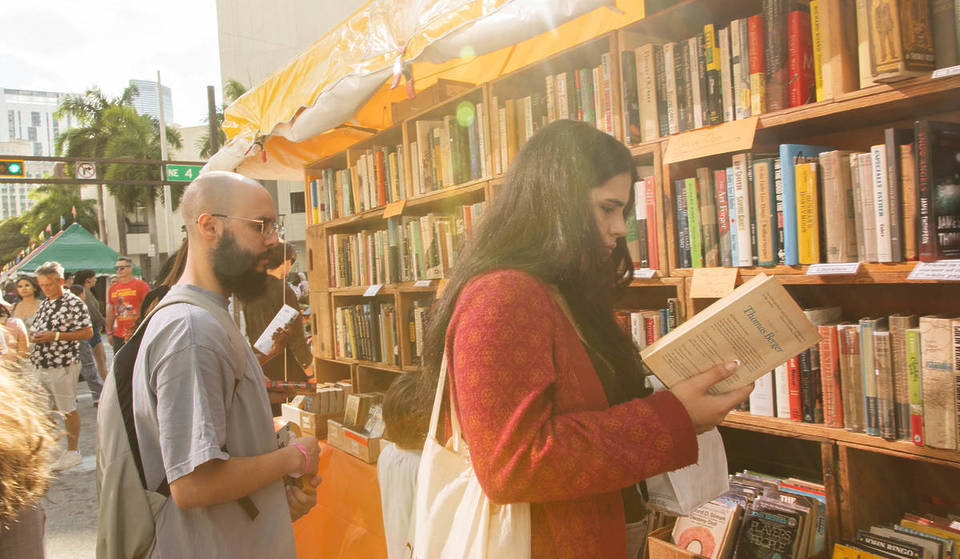 Das älteste Literaturfestival des Landes: Die Miami Book Fair kehrt diesen Monat mit 550 Autoren, einem lebhaften Straßenmarkt und einem Dachterrassen-Hangout zurück