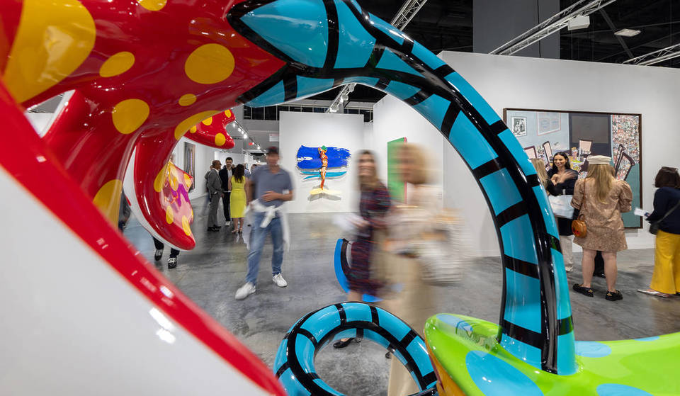 Seu guia completo para a Art Basel Miami Beach 2025: Ingressos, datas e eventos satélites imperdíveis
