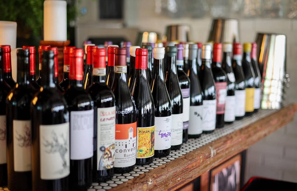 Botellas de vino de Magie Wine Bar