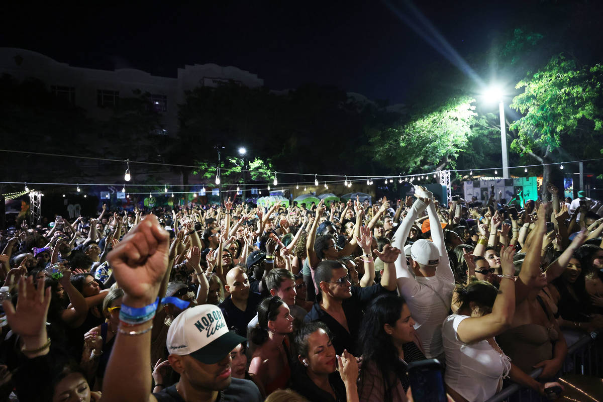Major Lazer party crowd