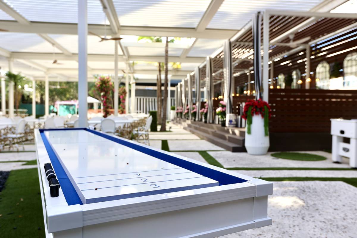 Throw Social Miami outdoor courtyard