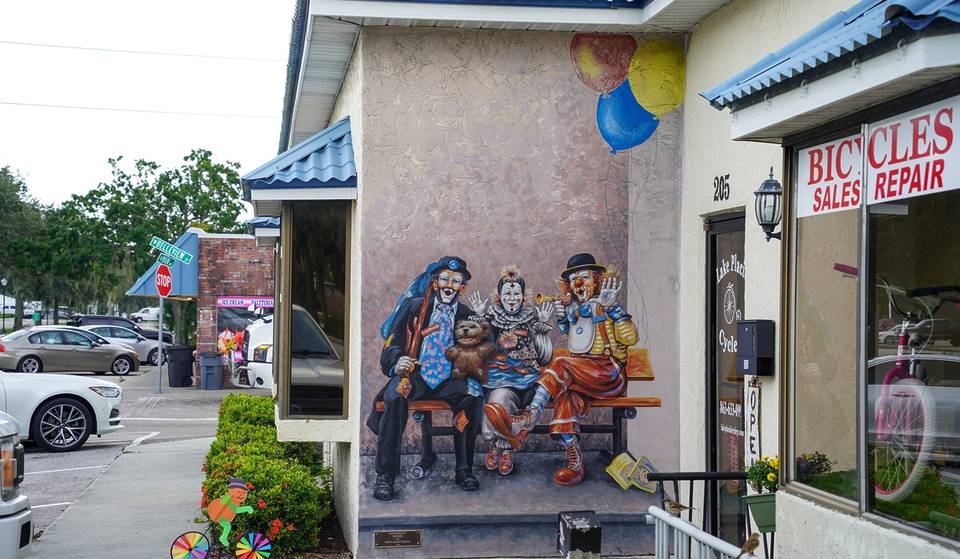 This Small Florida ‘Town Of Murals’ Less Than 3 Hours From Miami Features 50 Public Artworks And A Literal Clown School