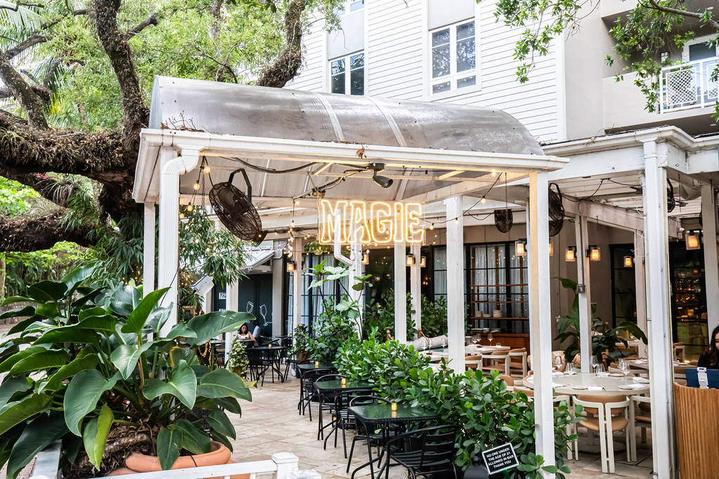 Magie Wine Bar exterior