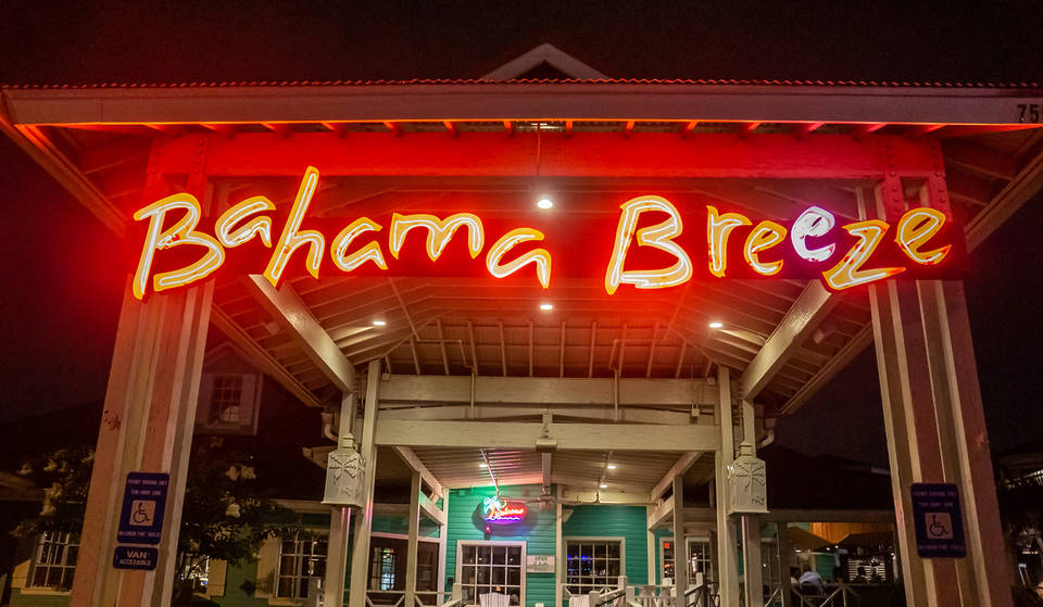 Kendall se despide de Bahama Breeze: la cadena de restaurantes cerrará todos sus locales después de 30 años.