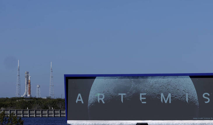 Después de más de 50 años, la NASA va a enviar humanos de vuelta a la Luna: aquí te contamos cómo puedes ver el lanzamiento del cohete Artemis II desde Florida